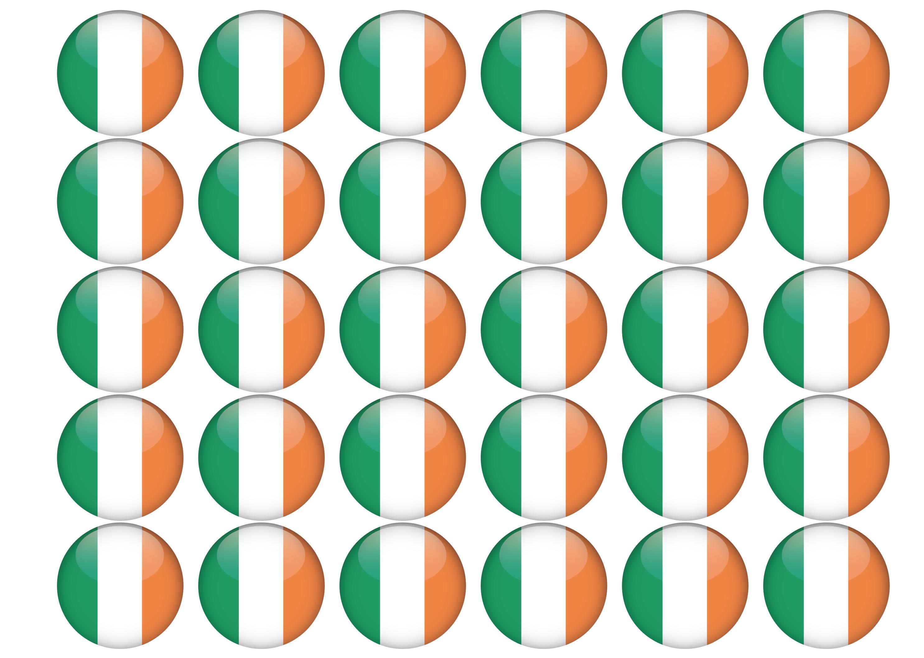 30 Edible toppers with the flag of Ireland